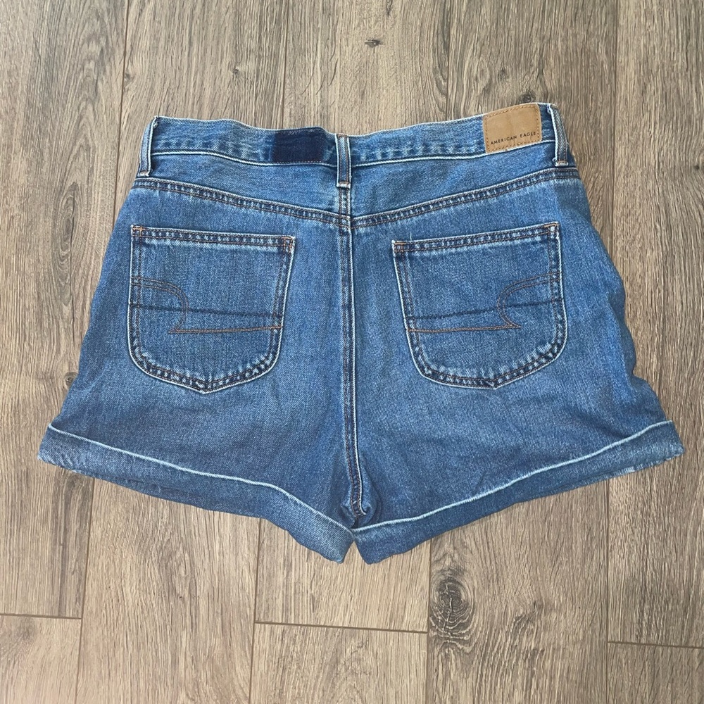 American Eagle  High-waisted shorts